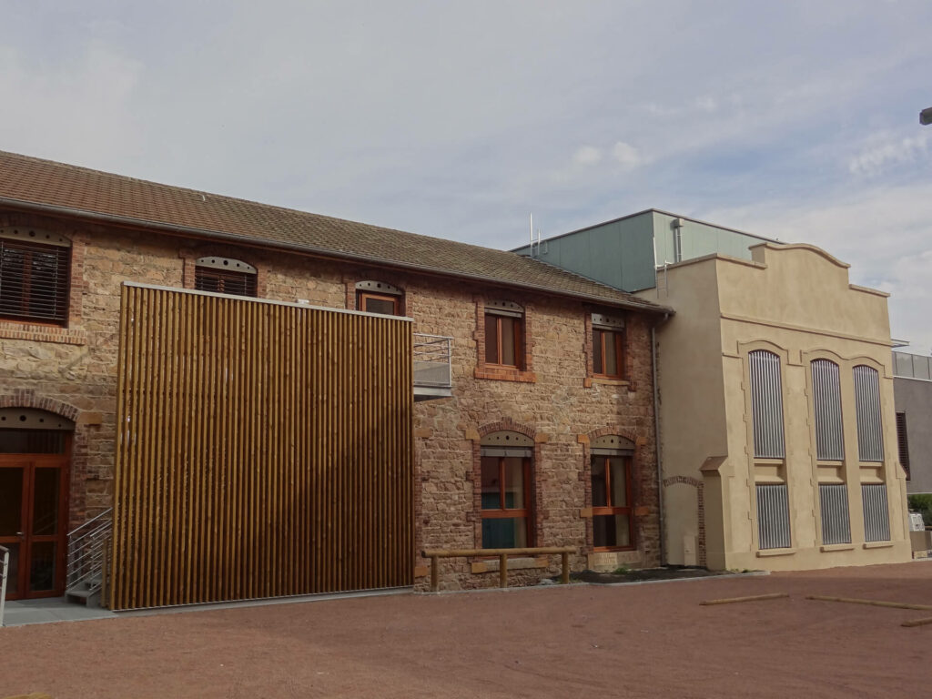 Réhabilitation de la maison médicale de Lamure-Sur-Azergues.