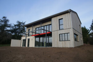 Maison individuelle avec ossature en bois, à Villemontais.